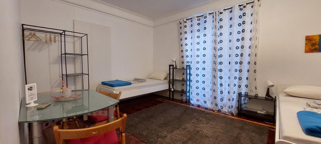 Hostel Mini In *